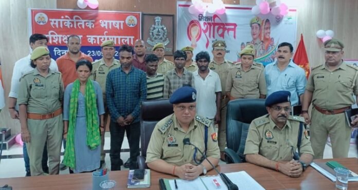 Mirzapur Police Arrest Birha Singer Saroj Sargam